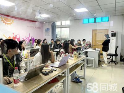 高.考分数低上不了好大学?来中博学习热门IT技术吧,给自己一个好未来!