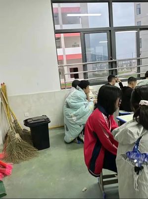 搞笑JPG:2021年没有秋天!